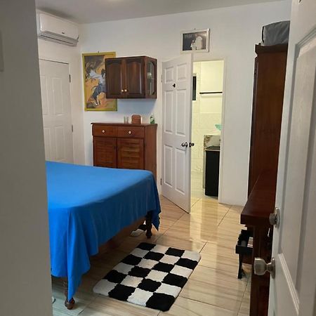 Centrally Located Room - 5 Port Antonio Exterior foto