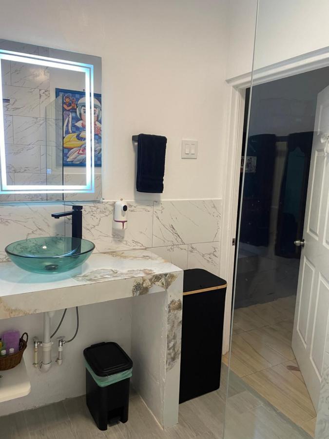 Centrally Located Room - 5 Port Antonio Exterior foto